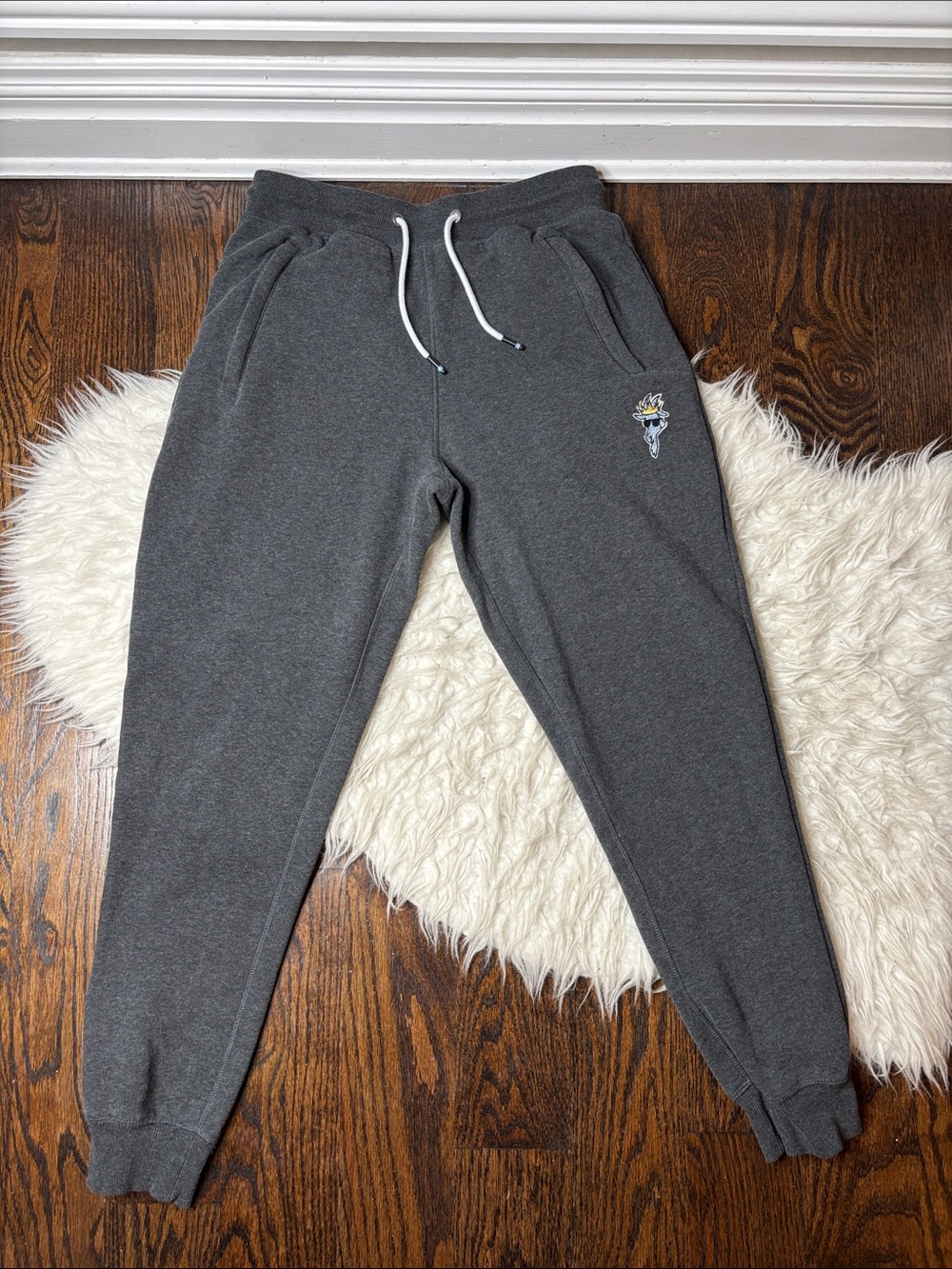 GOAT Brand Men’s Medium Charcoal Gray Jogger Sweatpants Crown Goat Logo Athletic